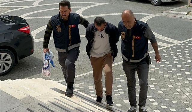 Konya'da uyuşturucu operasyonunda yakalanan 5 zanlıdan 1'i tutuklandı