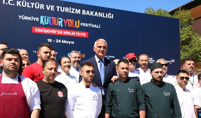 Kültür ve Turizm Bakanı Ersoy, Eskişehir'de Türkiye Kültür Yolu Festivali'nin açılışında konuştu: