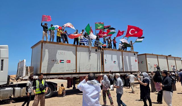 Küresel Sumud Filosu konvoyu Libya'nın doğusuna geçmek için 4 gündür Sirte yakınlarında bekliyor