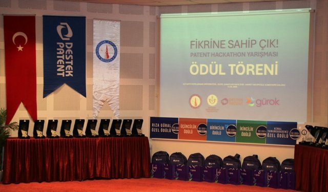 Kütahya'da 'Fikrine Sahip Çık Patent Hackathon Yarışması'nın ödül töreni düzenlendi