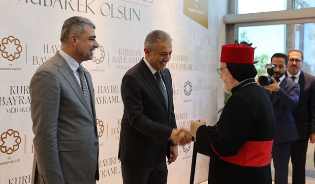 Mardin'de farklı inanç gruplarının temsilcileri bayramlaşma programında buluştu