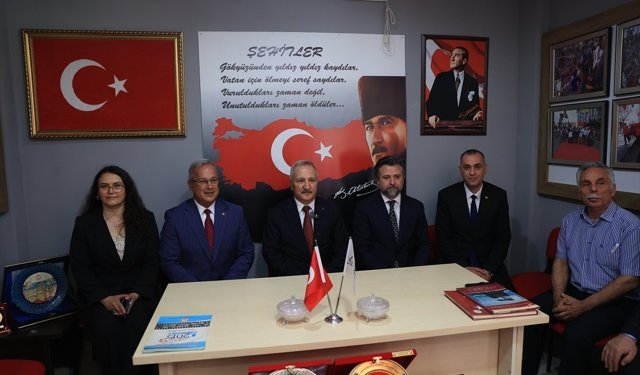 MHP Genel Başkan Yardımcısı Yurdakul, Antalya'da ziyaretlerde bulundu