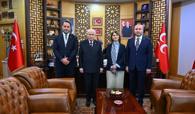 MHP Genel Başkanı Bahçeli, partisinin siyasi partilerle bayramlaşan heyetlerini kabul etti