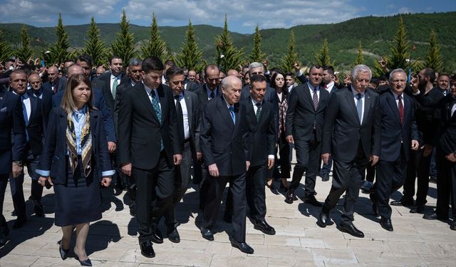 MHP Genel Başkanı Bahçeli, Ülkücü Şehitler Anıtı'nı ziyaret etti: