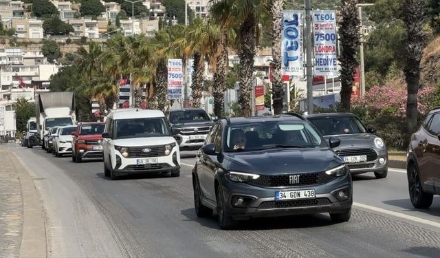 Muğla'da kara yolunda bayram hareketliliği yaşanıyor