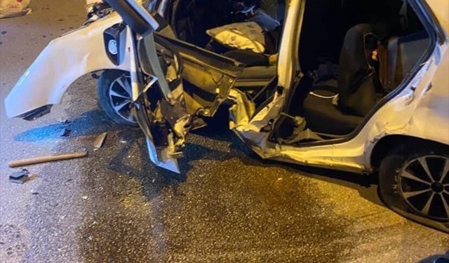 Muğla'da refüje çarpan otomobilin sürücüsü hayatını kaybetti