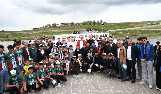 Muş'ta doğa yürüyüşü ve 'Orman Benim' etkinliği yapıldı