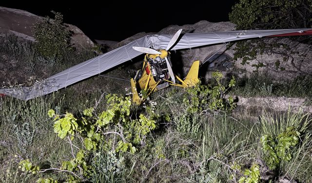 Nevşehir'de acil iniş yapan microlighttaki pilot ve yolcu yaralandı