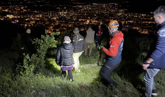 Nevşehir'de kayalıkta mahsur kalan kadın ekiplerce kurtarıldı