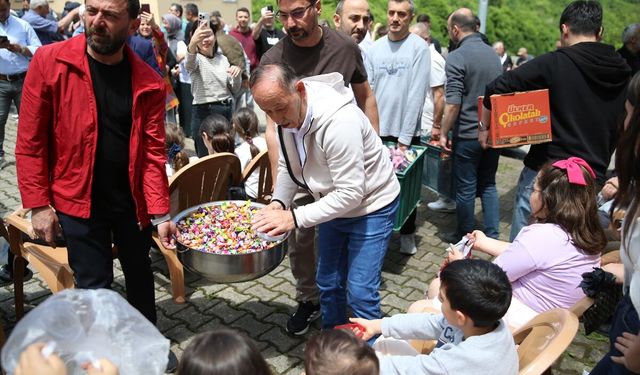 Ordu'da arife gününde çocuklara şeker dağıtma geleneği sürdürüldü