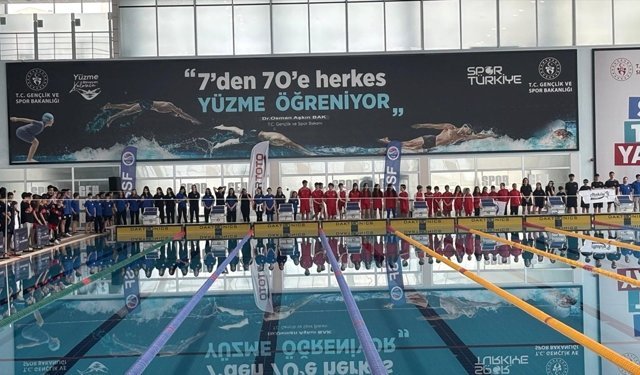 Paletli Yüzme Bireysel Türkiye Şampiyonası ve Milli Takım Seçmeleri açılış seremonisi yapıldı