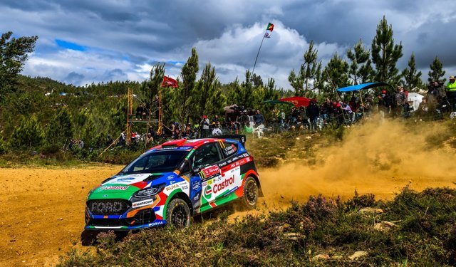 Ralli sporcuları Ali Türkkan-Oytun Albayrak Portekiz'de birinci oldu