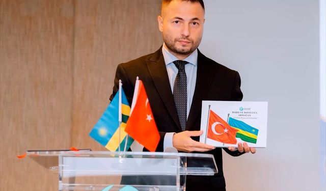 Ruanda-Türkiye dostluğunu anlatan katalog, Kigali'de tanıtıldı