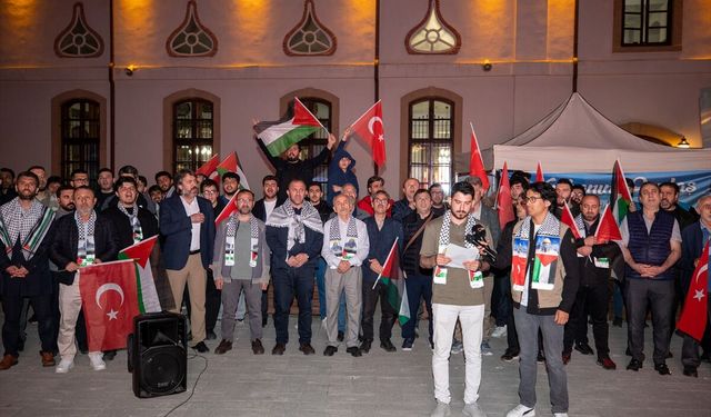 Sakarya'da İsrail güçlerinin Küresel Sumud Filosu'na saldırısına tepki gösterildi
