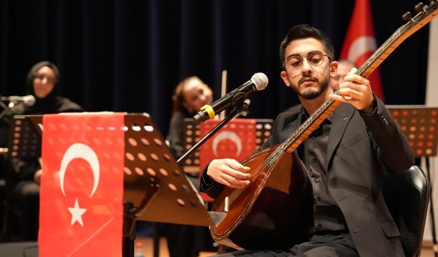 Sakarya'da öğrenci yurtlarından yükselen sesler Türk halk müziğini geleceğe taşıyacak