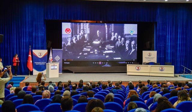 Samsun'da 'Milli Mücadele'nin İnşası' paneli ve fotoğraf sergisi düzenlendi