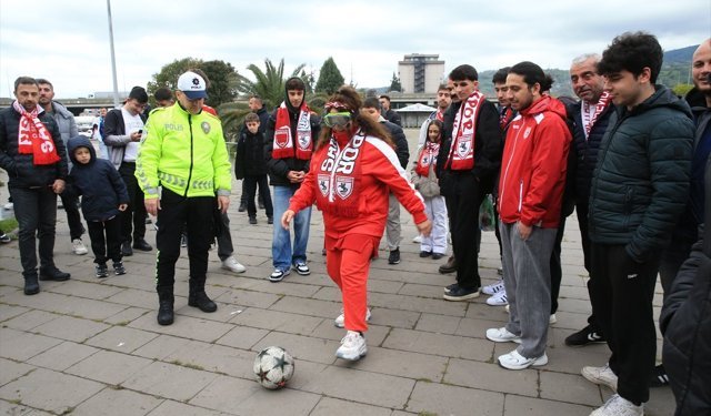 Samsunspor-Galatasaray maçı öncesi taraftarlara trafik güvenliği anlatıldı
