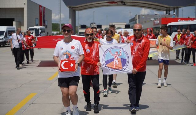 Selanik'ten alınan 'Ata toprağı' Ankara'ya uğurlandı