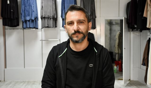 Selde mahsur kalanların iş makinesiyle kurtarılmasına yardım eden esnaf yaşadıklarını anlattı