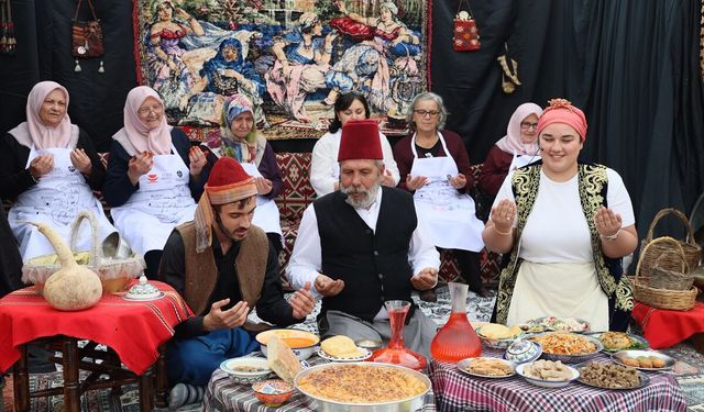 Selimiye Meydanı'nda 'Edirne'nin bayram sofrası' canlandırıldı