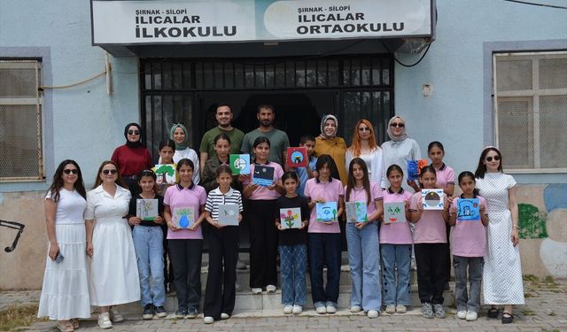 Şırnak'ta gönüllü öğretmenler kırsalda yaşayan öğrencileri resimle buluşturuyor