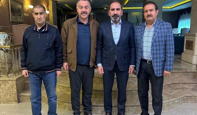 Sivasspor Divan Kurulu üyeleri, TFF Başkan Vekili Mecnun Otyakmaz ile görüştü