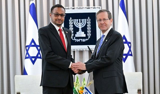 Somaliland Bölgesi'nin sözde büyükelçisi, İsrail Cumhurbaşkanı'na güven mektubu sundu