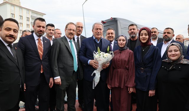 TBMM Milli Savunma Komisyonu Başkanı Akar, Sungurlu'yu ziyaret etti