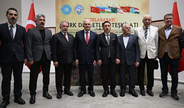 TDT Aksakallar Konseyi Başkanı Yıldırım, Kayseri'de halk dansları topluluğu gösterisini izledi