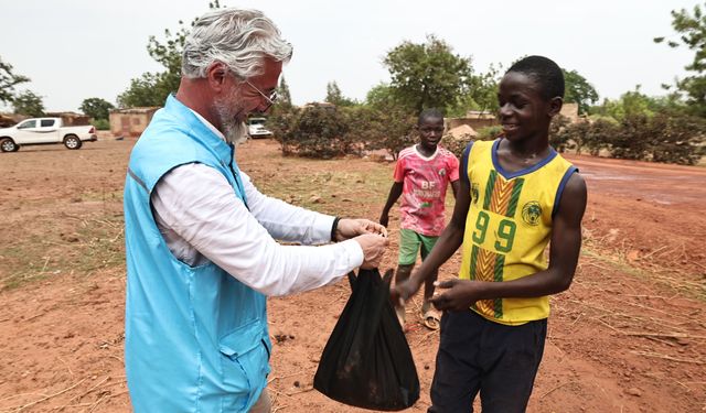 TDV, Burkina Faso'da 42 bin 700 hisse kurban etini ihtiyaç sahiplerine ulaştırdı