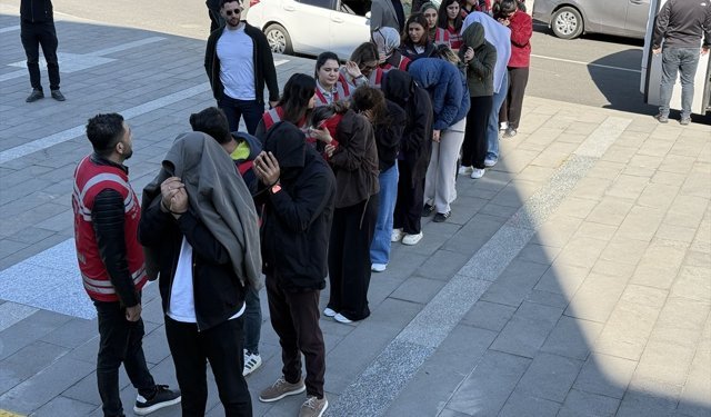 Tekirdağ merkezli dolandırıcılık operasyonunda yakalanan 12 şüpheli tutuklandı