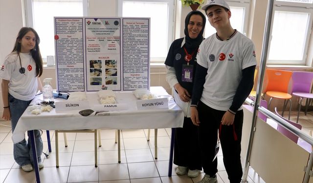Trabzon'da işitme engelli öğrenciler projelerini sergiledi