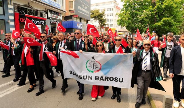 Türkiye Barolar Birliği Samsun'da Onur Anıtı'na yürüdü