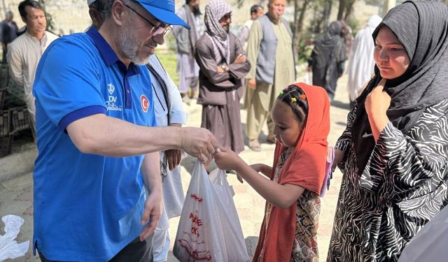 Türkiye Diyanet Vakfı Afganistan'da yaklaşık 420 bin kişiye kurban eti ulaştırdı
