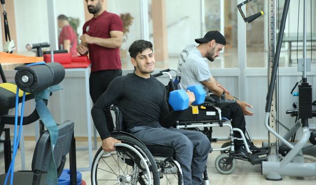 Türkiye şampiyonasından 9 madalyayla dönen Şanlıurfalı bilek güreşi sporcuları hedef büyüttü