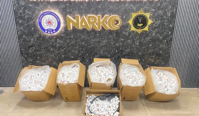 Tuzla'da düzenlenen operasyonda 150 bin sentetik ecza hap ele geçirildi