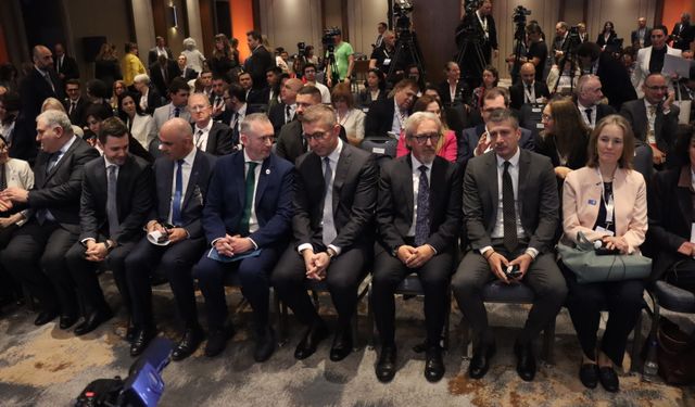 Üsküp'te 'Değişime Öncülük Etmek: Demografik Dirençliliğe Giden İnsan Odaklı Yollar' Konferansı başladı