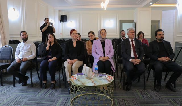 Van'da 'Alzheimer Hastalığını Konuşuyoruz' paneli düzenlendi