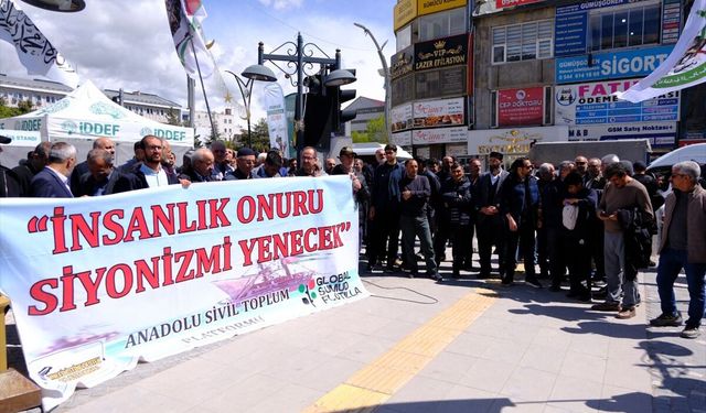 Van'da İsrail'in Küresel Sumud Filosu'na saldırısına tepki gösterildi