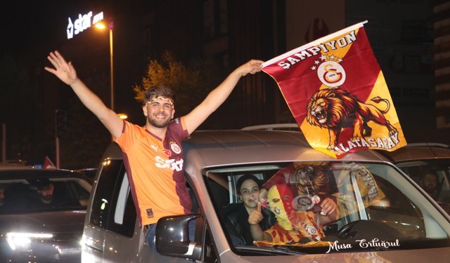 Yalova, Balıkesir ve Kütahya'da Galatasaray'ın şampiyonluğu kutlandı