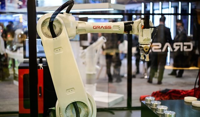 Yerli endüstriyel robotlar SR40 ve SR80, SAHA 2026'da sergileniyor