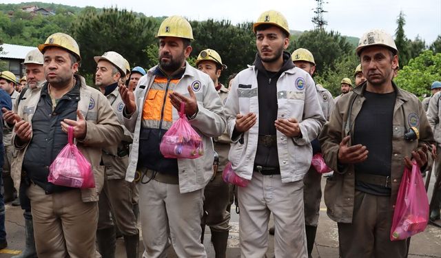 Zonguldak'ta 2010'daki grizu faciasında hayatını kaybeden 30 madenci anıldı