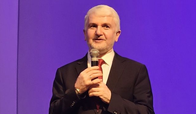 Afyonkarahisar'da 'Savunma Teknolojileri ve Tarihimizin Dönüm Noktaları' konferansı düzenlendi