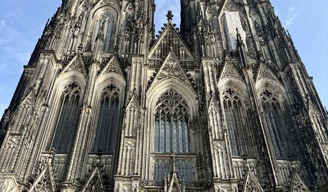 Almanya'da Köln Katedrali'ni ziyaret 1 Temmuz'dan itibaren ücretli olacak