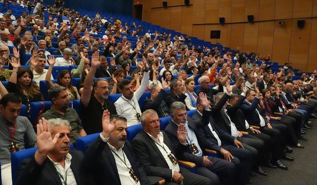 Amed Sportif Faaliyetler'de Nahit Eren yeniden başkanlığa seçildi