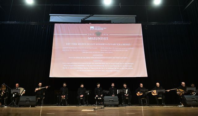 Ankara Hacı Bayram Veli Üniversitesinde mezuniyet töreni düzenlendi