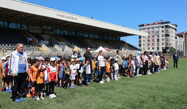 Artvin'de 12. Grassroots Herkes İçin Futbol Şenliği yapıldı