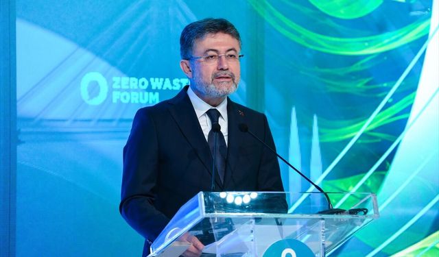 Bakan Yumaklı, 'Sıfır Atık Forumu 2026' kapsamında düzenlenen panelde konuştu: