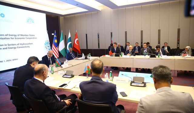 Bakü'de D8 Enerji Bakanları 1. Toplantısı yapıldı