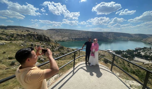 Bozkırın ortasında baraj gölü kıyısındaki 'sakin şehir' Halfeti ziyaretçilerini ağırlıyor